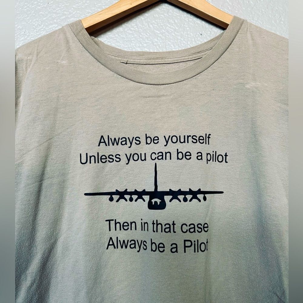 Aviator Pilot Airplane Graphic Hanes T-Shirt XL